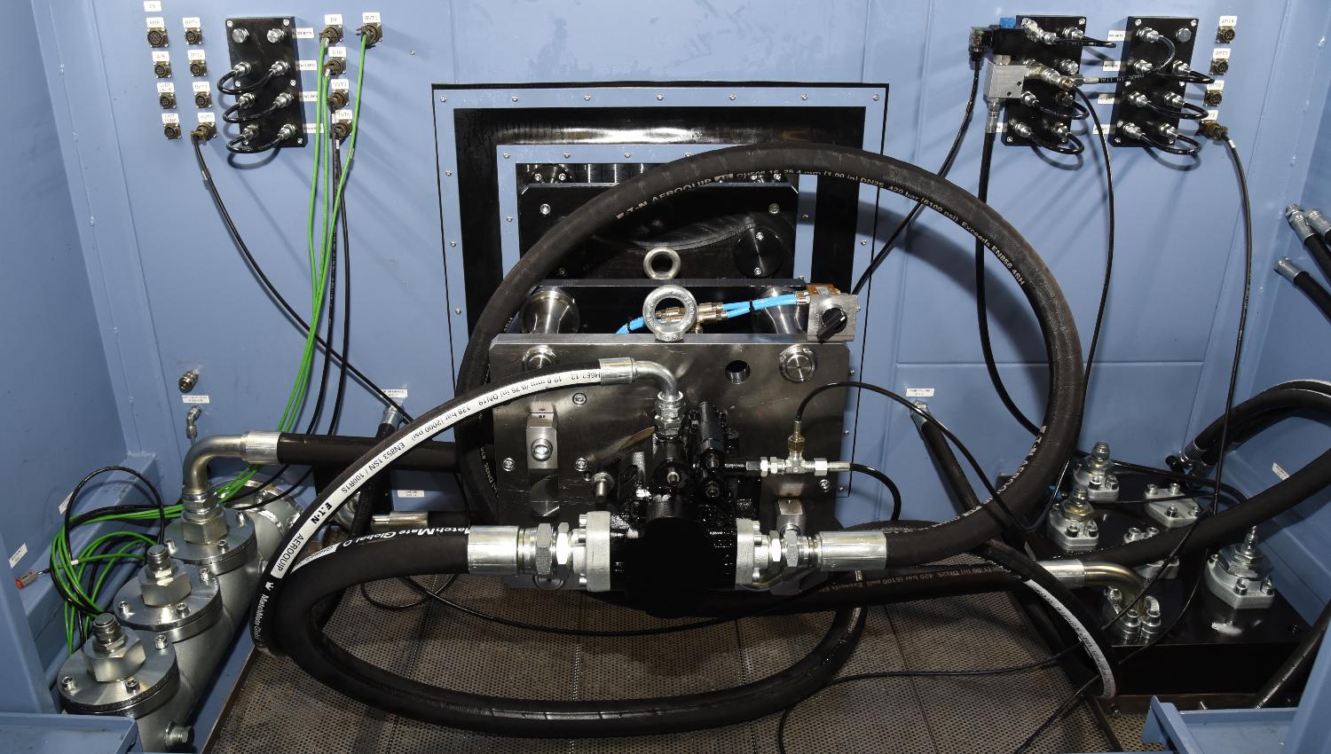 gear-motor-pumps-laboratory-test-bench-1084-2